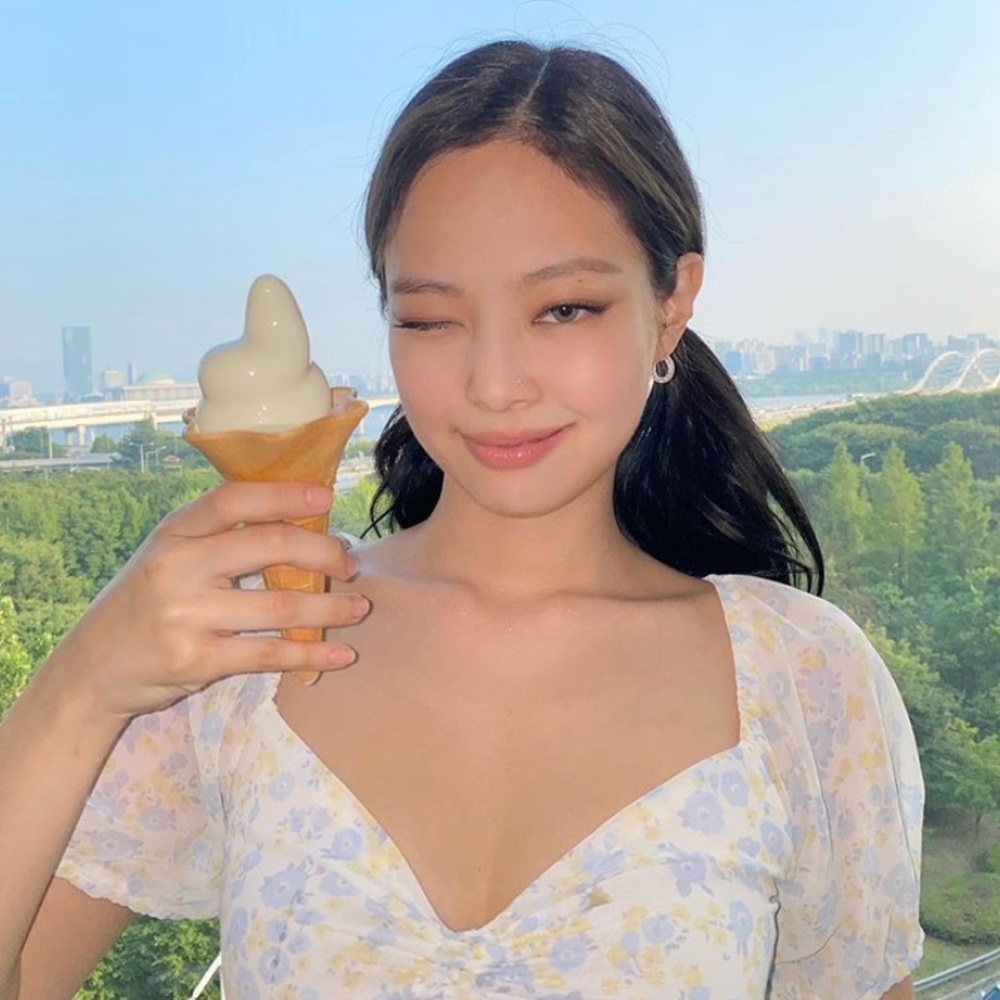 ISO anything that Jennie from BLACKPINK had worn